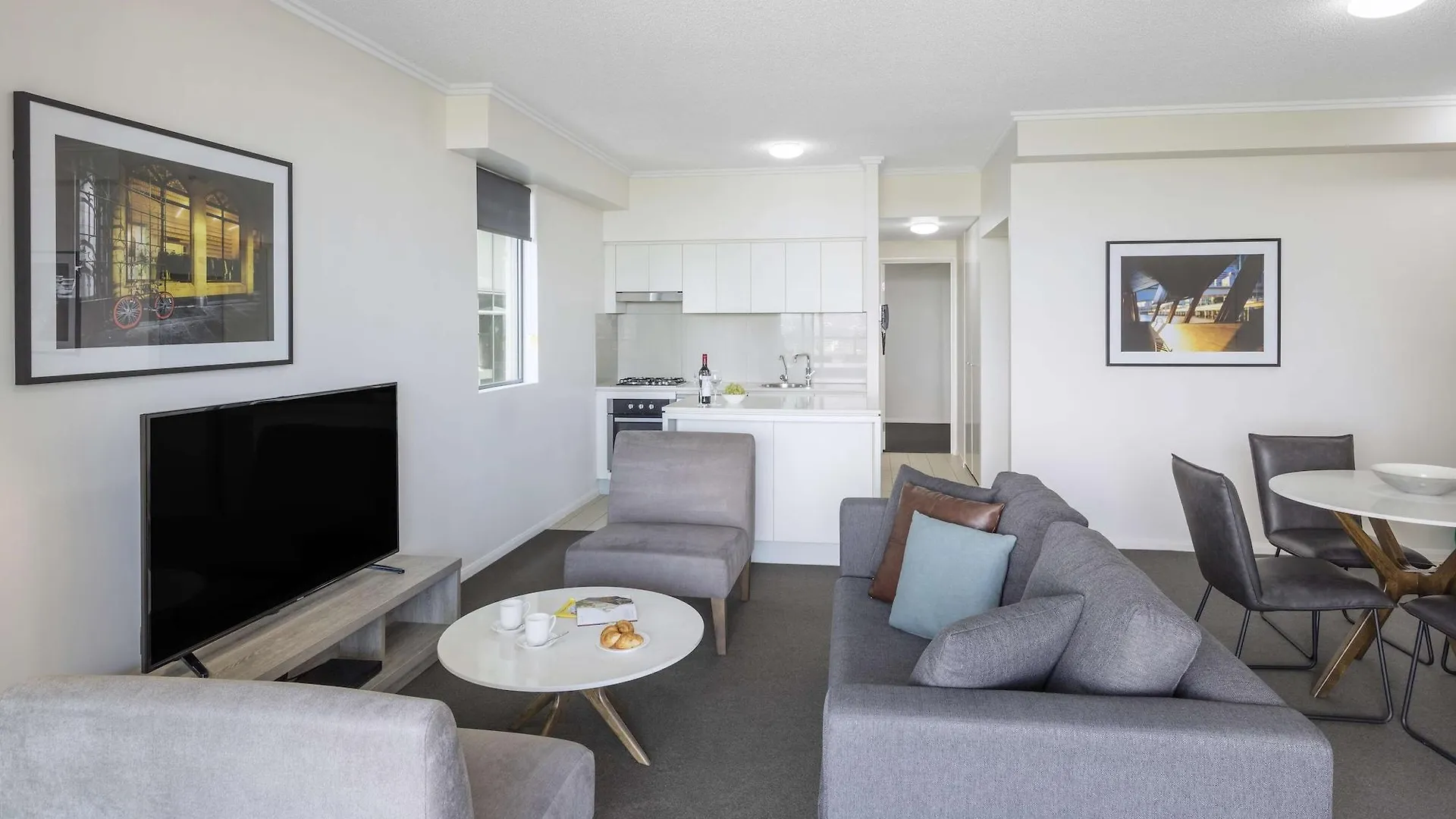 **** Aparthotel Oaks Brisbane On Margaret Suites Australia