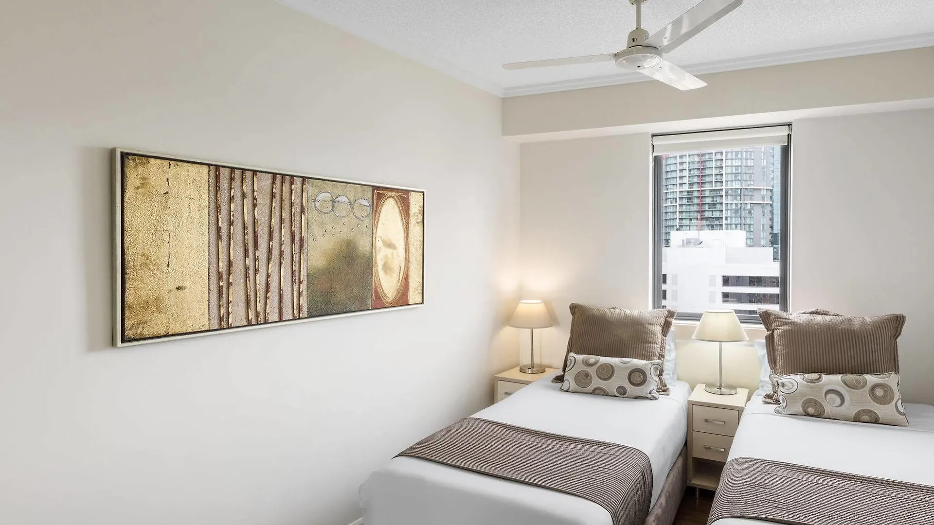 **** Aparthotel Oaks Brisbane On Margaret Suites Australia