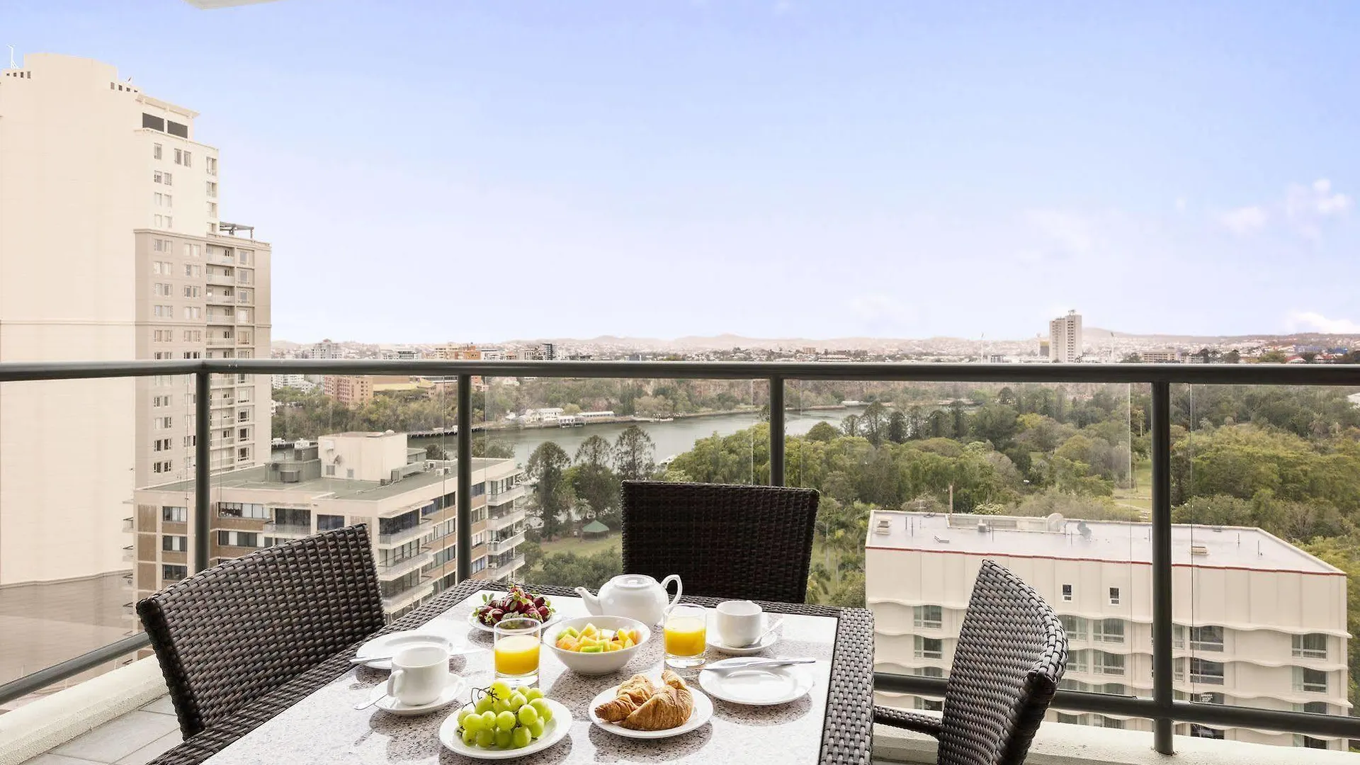 Oaks Brisbane On Margaret Suites Aparthotel