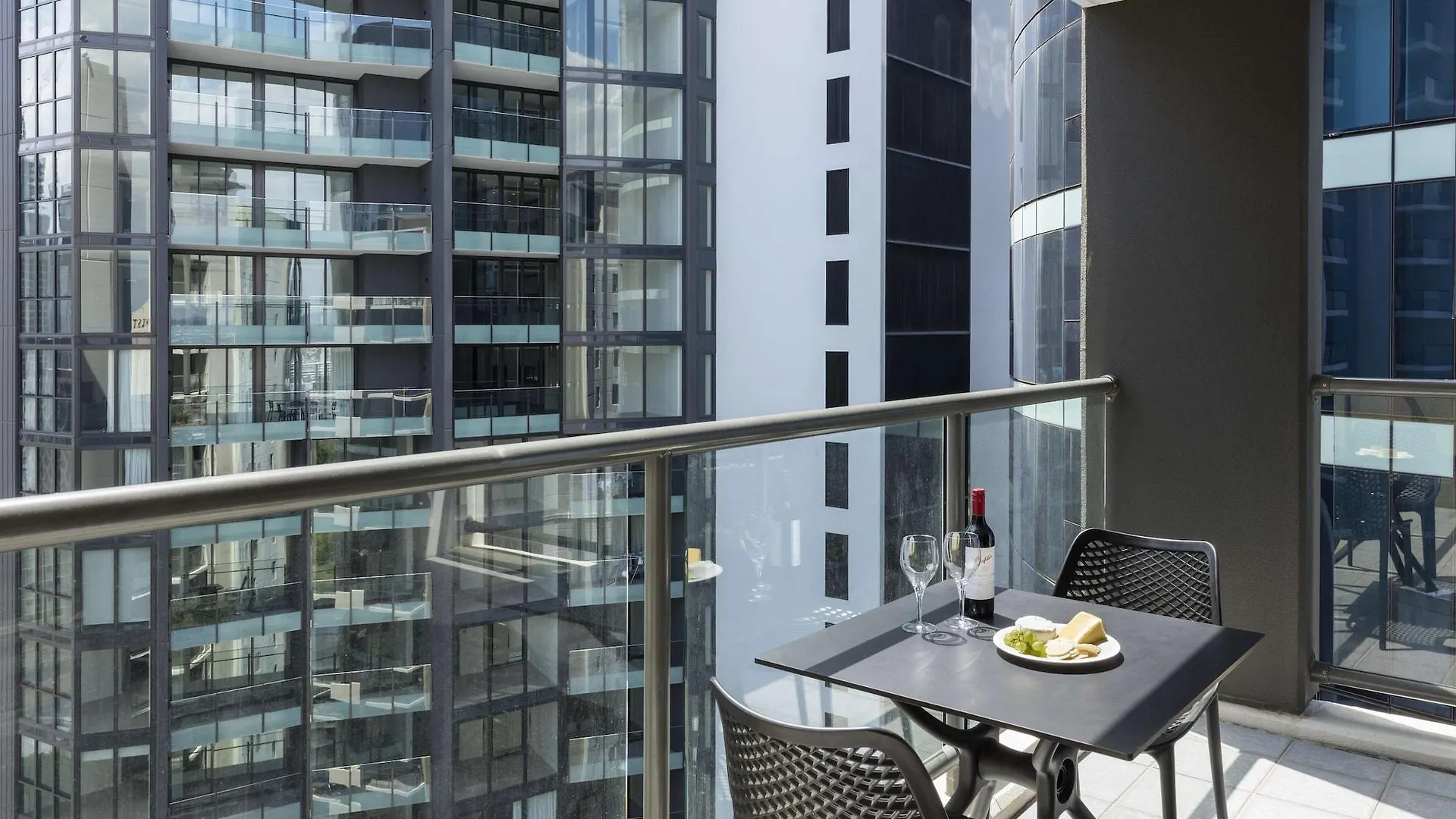 Oaks Brisbane On Margaret Suites 4*,  Australia
