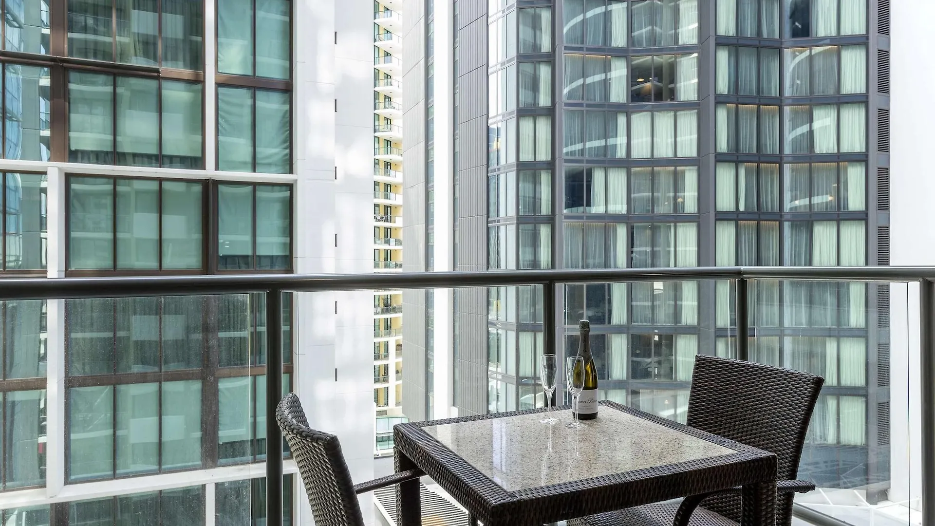 Oaks Brisbane On Margaret Suites Aparthotel