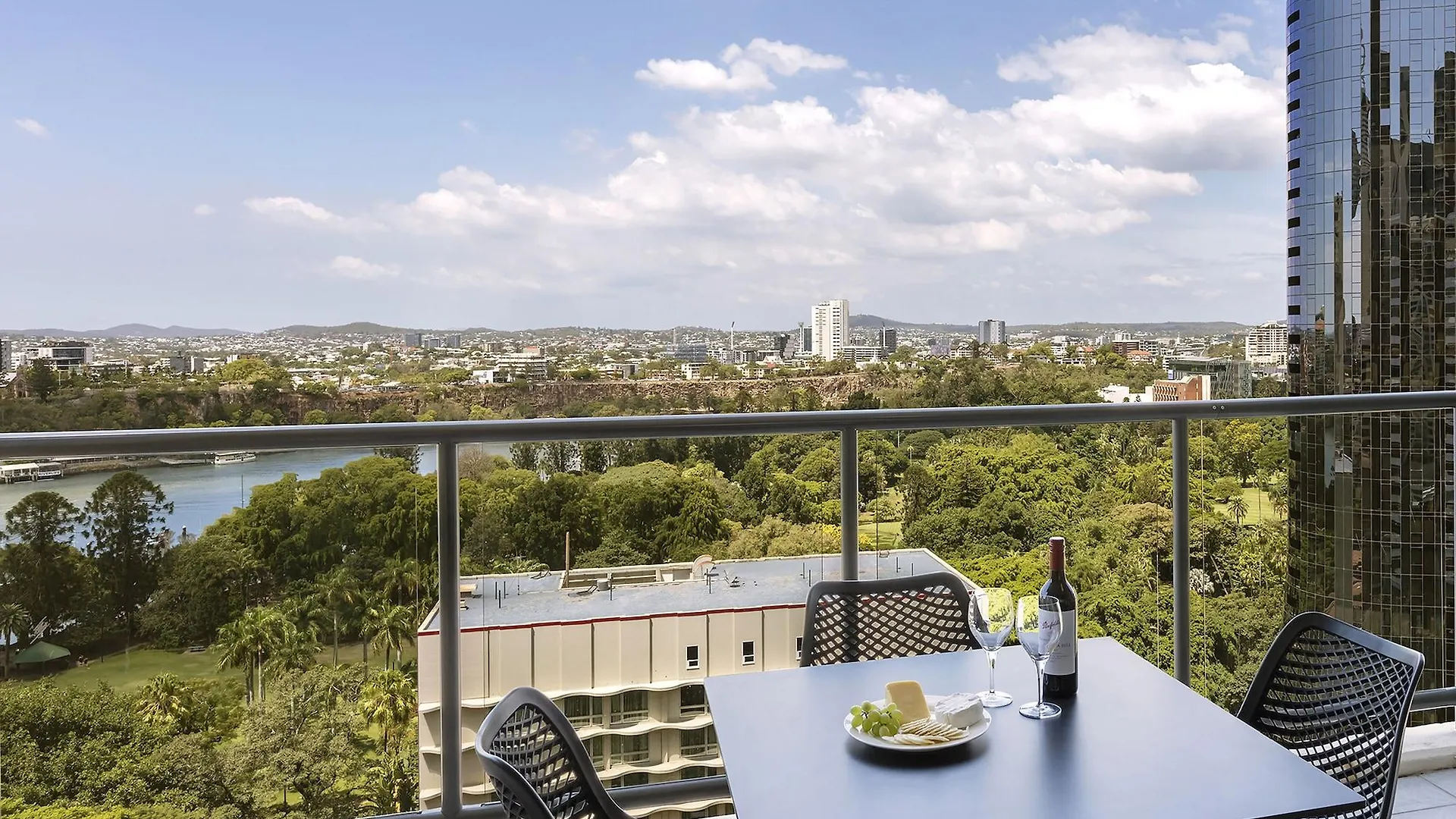 Oaks Brisbane On Margaret Suites Aparthotel