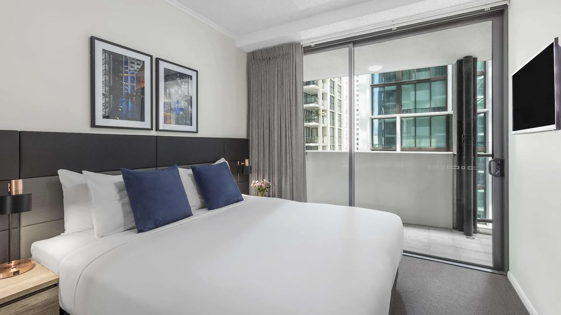 Oaks Brisbane On Margaret Suites Australia