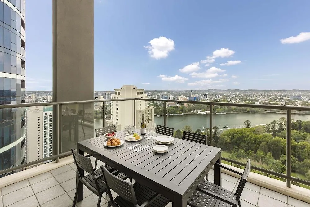 Oaks Brisbane On Margaret Suites 4*,
